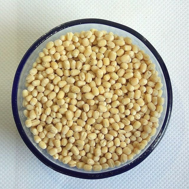 White Urad Dal (whole) (வெள்ளை முழு உளுந்து)